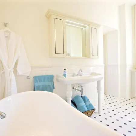 Luxurious In Italian Lakes Region With Pool Vila Premeno